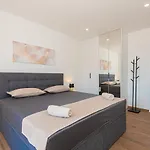 Katarina Villa *