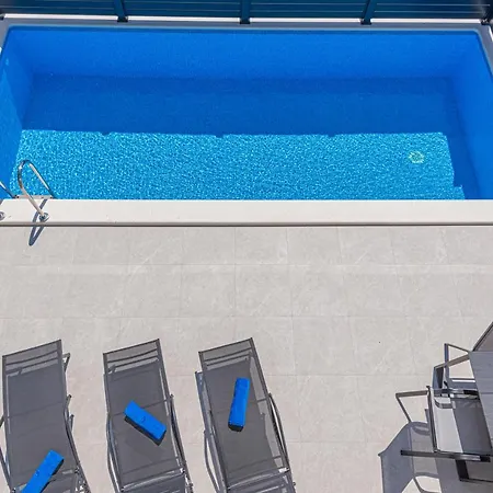Katarina Villa *